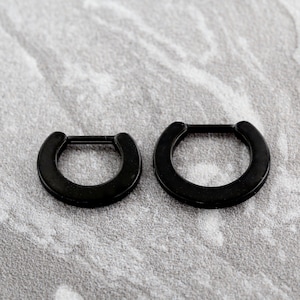 Black Septum Clicker Ring, Daith Piercing Jewelry 316L Surgical Steel - 16g - 6mm or 8mm
