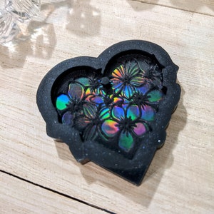 Holo Multi-Flower Heart Pendant Silicone Mold / Resin Mold / Chocolate Mold / Candy Mold / Pendant / Key Chain