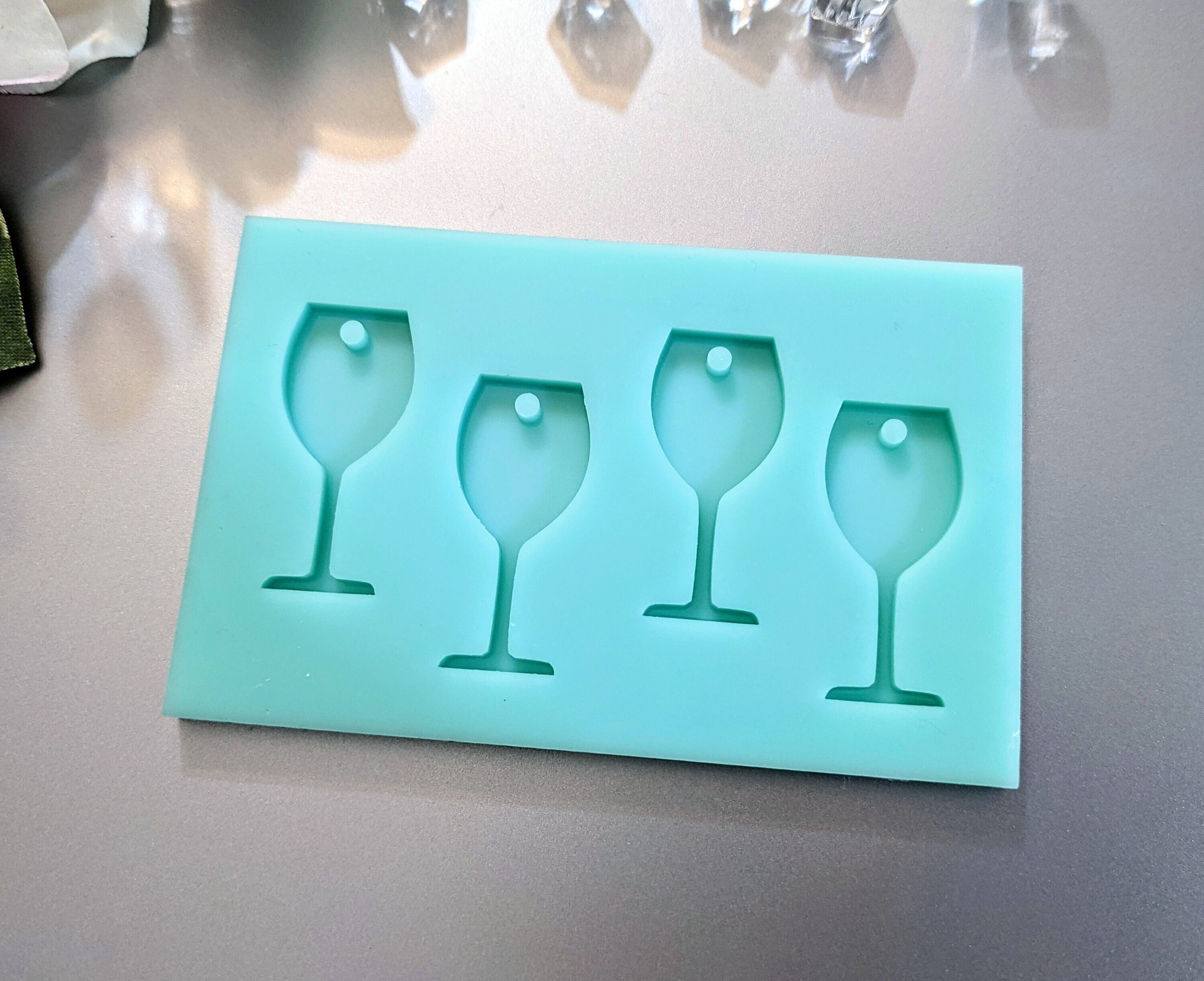 ResinWorld Floral Shape Flower Wine Glass Holder Resin Molds, Wine Gla –  ResinWorlds