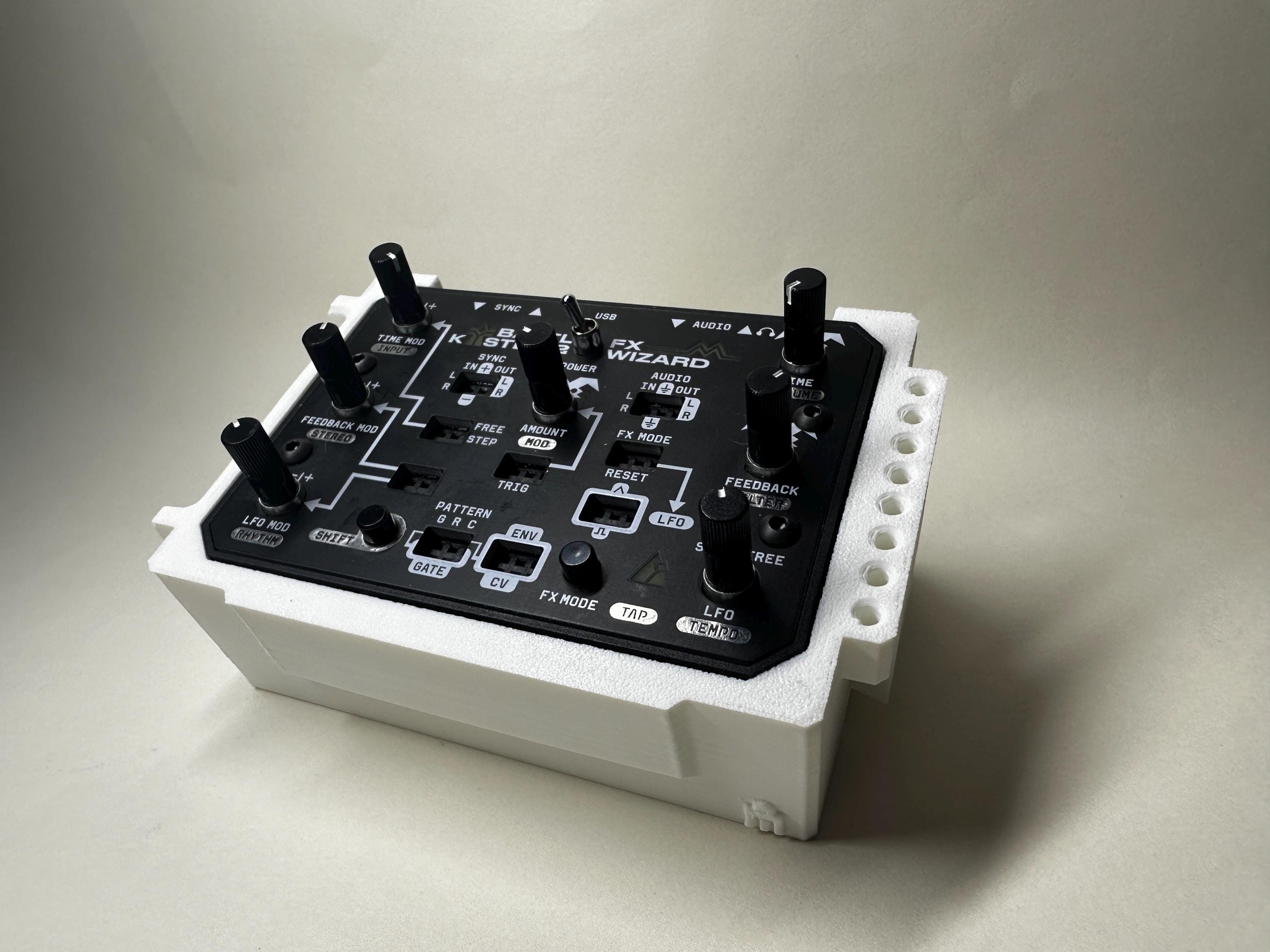 Bastl Kastle 2 Bard/fx Wizard Modular Case - Connect Multiple