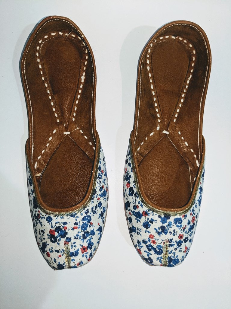 Punjabi Jutti Indian Flat Shoes for Women - Etsy Canada