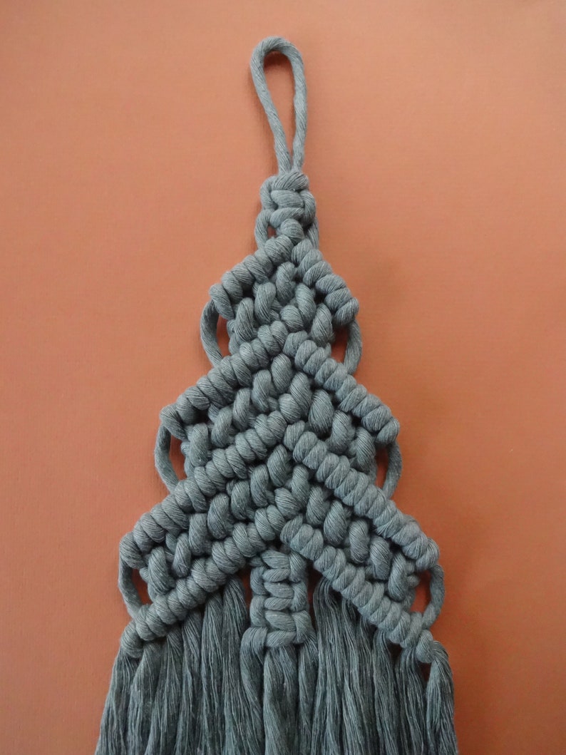 macrame Christmas tree pattern, macrame tutorial, macrame pattern, pdf tutorial, Beginner level, DIY macrame christmas decoration image 6