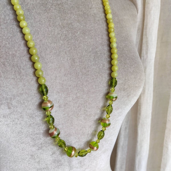 Collier boheme chic, vert, péridot, sautoir