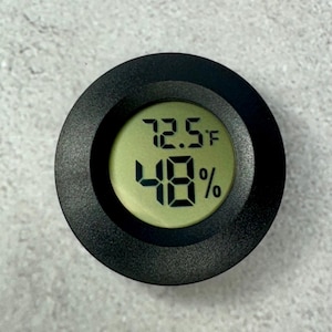 Hygrometer For Jumping Spider Enclosures — No Frame