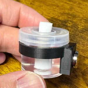 Magnetic Jumping Spider Hydration Helper Water Dish