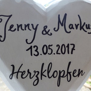 Hochzeits-Herz, Brautdekoration , Hochzeitstisch, Holzherz fürs Brautpaar, passend zum Hochzeitskoffer Bild 3