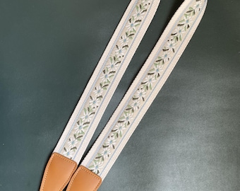 Handmade Vintage Style Embroidery Fresh Green Flowers Camera Strap