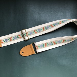 Handmade graceful  embroidery tulip guitar straps  fits for all size guitars and bass adjustable floral guitar straps