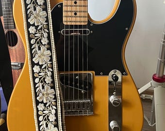 Handmade Heavy Duty High Quality Embroidered Floral  Guitar Strap, Electric Guitar Strap, Bass Strap, With Italy Made Leather Ends.