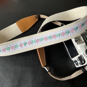 Handmade Classic Embroidery floral camera straps