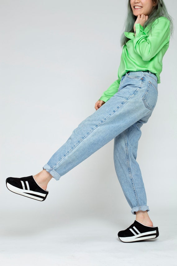 vintage light wash mom jeans
