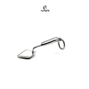 Peut inclure: Charme en argent en forme de truelle avec un anneau pour l'attacher à un collier ou un bracelet.