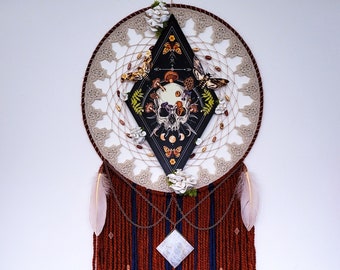 Cabeza de muerte, atrapasueños, hecho por nativos americanos, decoración única del hogar, regalos únicos, regalos para ella, regalos para él, polilla de cabeza de muerte, setas