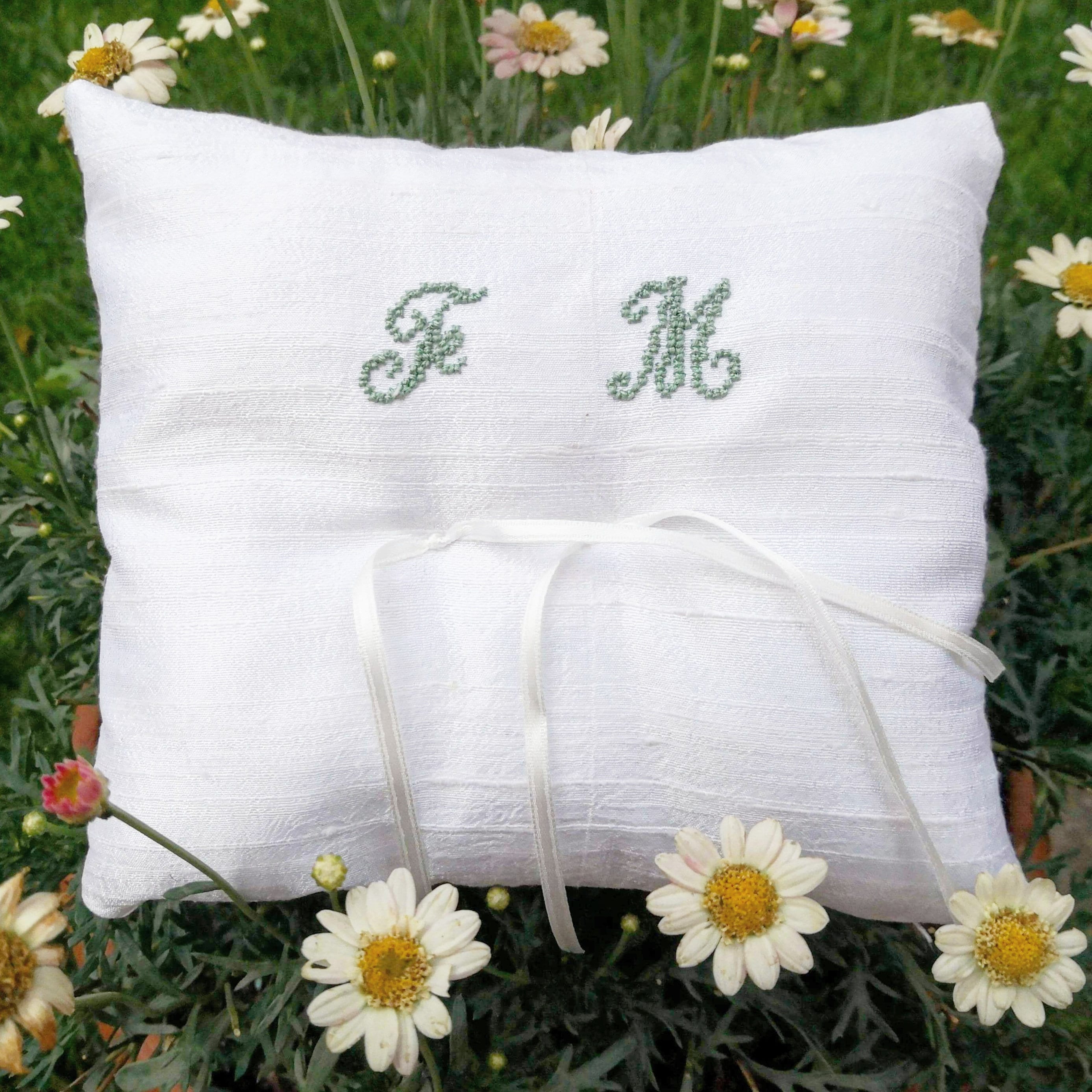 Cuscino Fedi Nuziali In Jute Ricamato - Elegante Con Fiocchetto Per Matrimonio 21x21 Cm - Foto 9