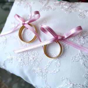 Portafedi romantico, porta fedi romantico, cuscino fedi rosa, cuscino con pizzo, cuscino matrimonio, cuscino fedi personalizzato