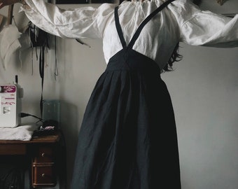 Linen maxi skirt / Black long skirt / High waisted skirt with suspenders