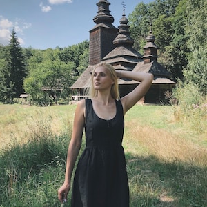 Black linen sundress / Lacing dress / Witch style image 5