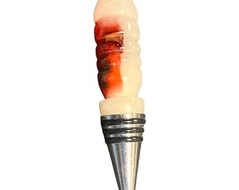 Legno di noci pecan con topper per vino in resina perlata rosso intenso e bianco