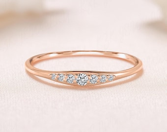 Minimalistischer Zirkonia Versprechensring für Sie, zierlicher dünner CZ Verlobungsring, Zarter 14K Roségold Stapelring
