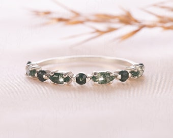 Dainty minimalist 14k white gold moss agate wedding band, Small tiny moss agate women wedding band, Women natural green moss agate ring gold