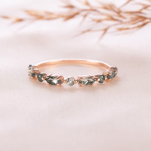 Unique minimalist 14k rose gold moss agate wedding band, Dainty small moss gate women wedding band, Unique women moss agate minimalist ring