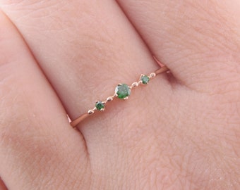Rose gold emerald promise ring for her, Womens emerald ring, Delicate emerald ring,  Simple womens promise ring, Minimalist emerald ring
