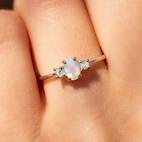 Minimalist 14K White Gold Moonstone Promise Ring for Her, Oval Moonstone Engagement Ring, June Birthstone Ring, Rainbow Moonstone Ring Gold