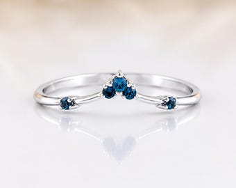 Delicate 14K White Gold London Blue Topaz Chevron Wedding Band, Minimalist December Birthstone V Shaped Stacking Ring, Dainty Curved Ring