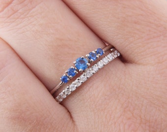 Sterling silver blue sapphire womens wedding band, Unique wide wedding band, Dainty & elegant wedding band for her,Blue sapphire silver ring