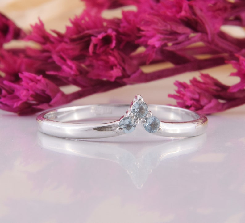 Womens blue topaz curved wedding band V wedding band Simple /& delicate chevron wedding band Sterling silver wedding band for her