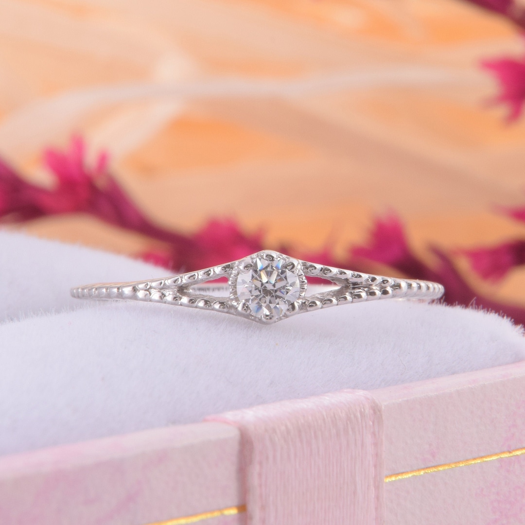 Small Gold Promise Ring for Her, Dainty Womens Promise Ring, Elegant ...