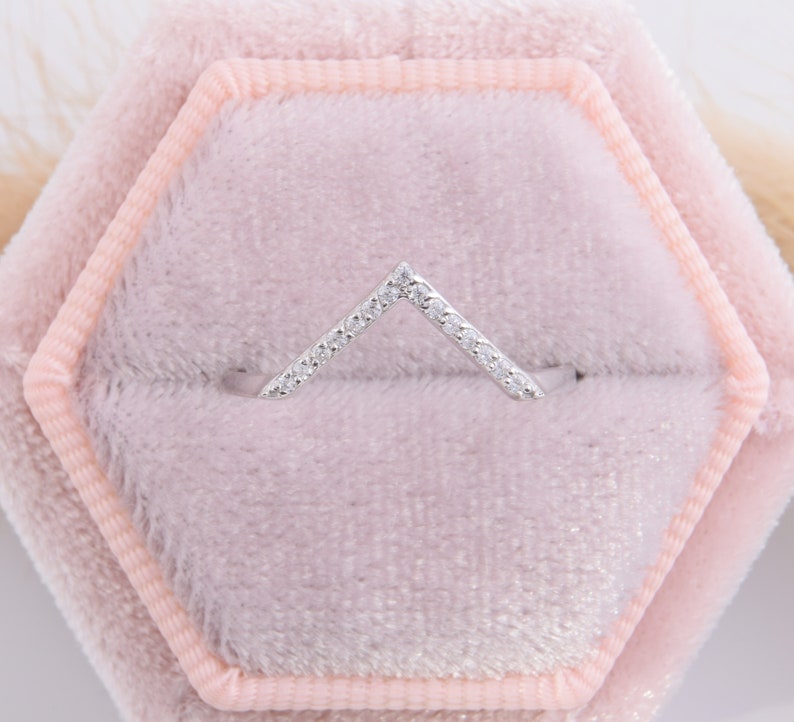 Dainty minimalist 14k solid white gold V shaped chevron womens wedding band Unique art deco style geometric curved white cz wedding band