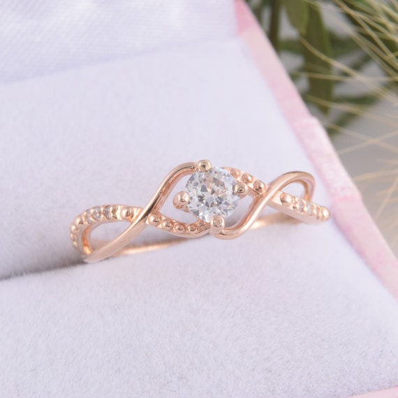 Unique anniversary rings for her discount