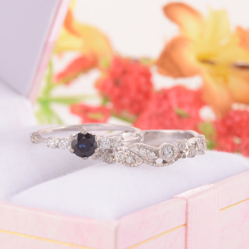 Wedding rings set Women rings set Tiny rings set Black stone ring Black cz rings Elegant rings Promise rings set Silver rings set