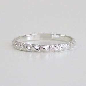 Anello in argento, anello con motivo in argento, anello impilabile in argento, anello in argento sterling, anello in argento con motivo, fede nuziale, anello vintage, argento SMA 2