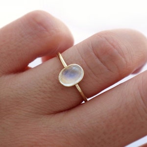 Moonstone Ring, Gold Moonstone Ring, Rainbow Moonstone Ring, 14k Solid Gold Ring, June Birthstone Ring, Promise Ring, Gemstone Ring, Moon