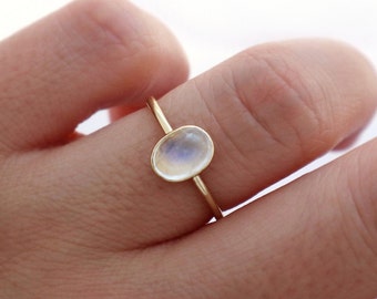 Moonstone Ring, Gold Moonstone Ring, Rainbow Moonstone Ring, 14k Solid Gold Ring, June Birthstone Ring, Promise Ring, Gemstone Ring, Moon