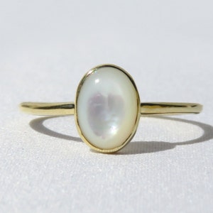 Mother of Pearl Ring, Gold Pearl Ring, Pearl Ring, 14k Solid Gold Ring, White Stone Ring, Natural Pearl Ring, June Birthstone Ring, Pearl