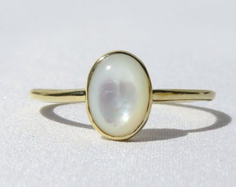 Mother of Pearl Ring, Gold Pearl Ring, Pearl Ring, 14k Solid Gold Ring, White Stone Ring, Natural Pearl Ring, June Birthstone Ring, Pearl