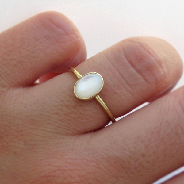 Gold Pearl Ring, Pearl Ring, Natural Pearl Ring, Mother of Pearl Ring, June Birthstone, Promise Ring, Anniversary Ring, 14k Pearl Ring