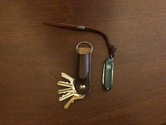 Leather Key Caddy With Victorinox Pocket Knife Sleeve Singapore Leather Key Caddy With Victorinox, Key Swiss Army Knife