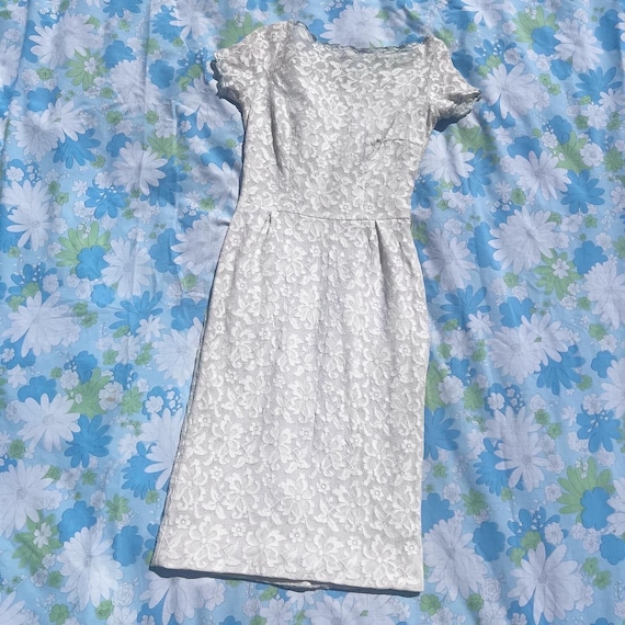 Vintage 1960s White Lace Cocktail Dress - Flair -… - image 1