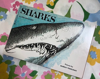 Libro de tiburones vintage de la década de 1970 - Ann McGovern
