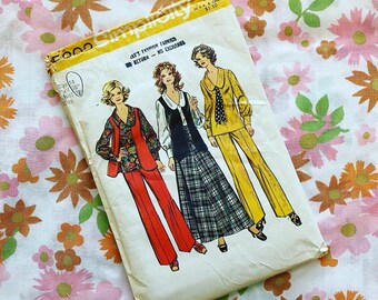 Vintage 1970s Simplicity 5302 Vest, Pants, and Skirt Set Pattern- Size 14