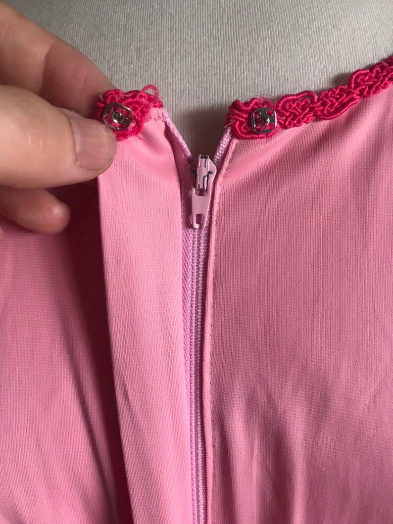 Size Medium Vintage 1960/'s Vanity Fair Hostess Gown Hot Pink Zip Up Nightgown