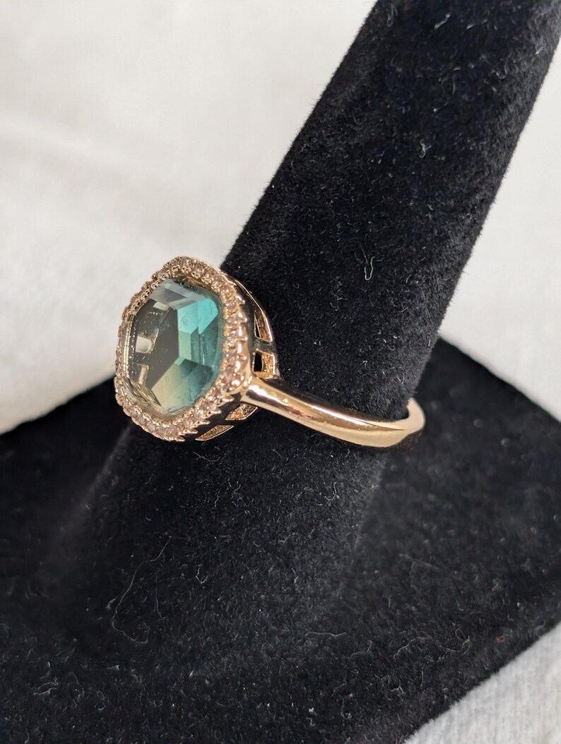 Anello regolabile con pietre preziose placcato oro Chloe di Joy Dravecky Anthropologie, taglie 6-8. immagine 9