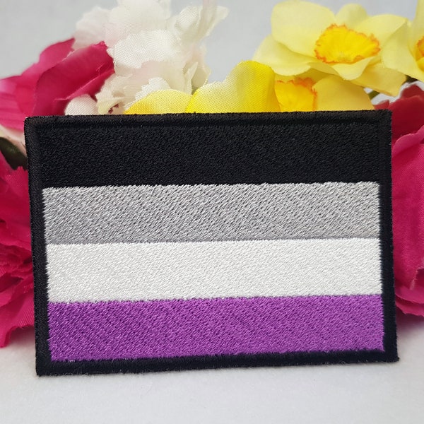 Écusson brodé drapeau de la fierté asexuelle. Repassez, velcro ou cousez au choix ! LGBT - LGBTQ+ - Gay - Queer