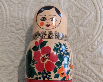 Single nesting doll