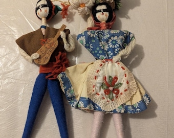 Portugese Dancing Dolls