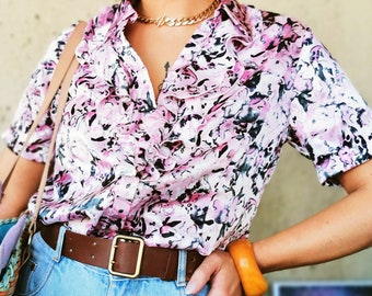 Roes zijdezachte blouse, Vintage jaren '80 satijnen ruche kraag roze bloemenprint blouse, Vintage blouse, M maat
